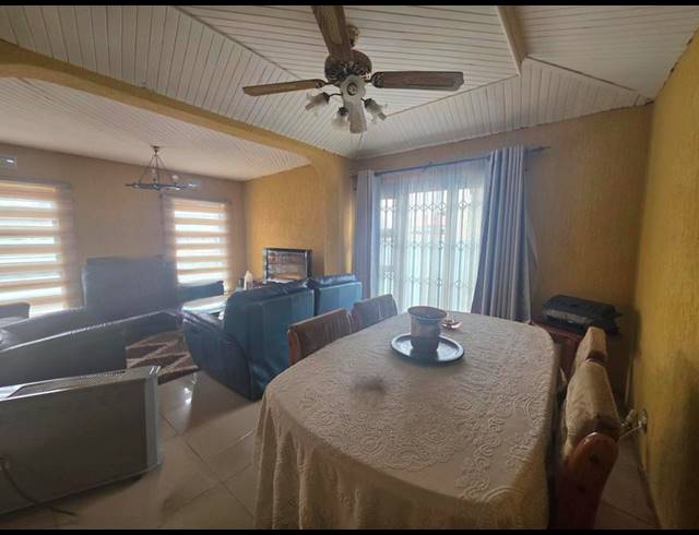 4 BEDROOM HOUSE FOR SALE IN TOKOZA